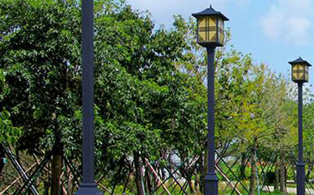 太阳能中卫庭院灯价格为何差三倍？关键看这几点